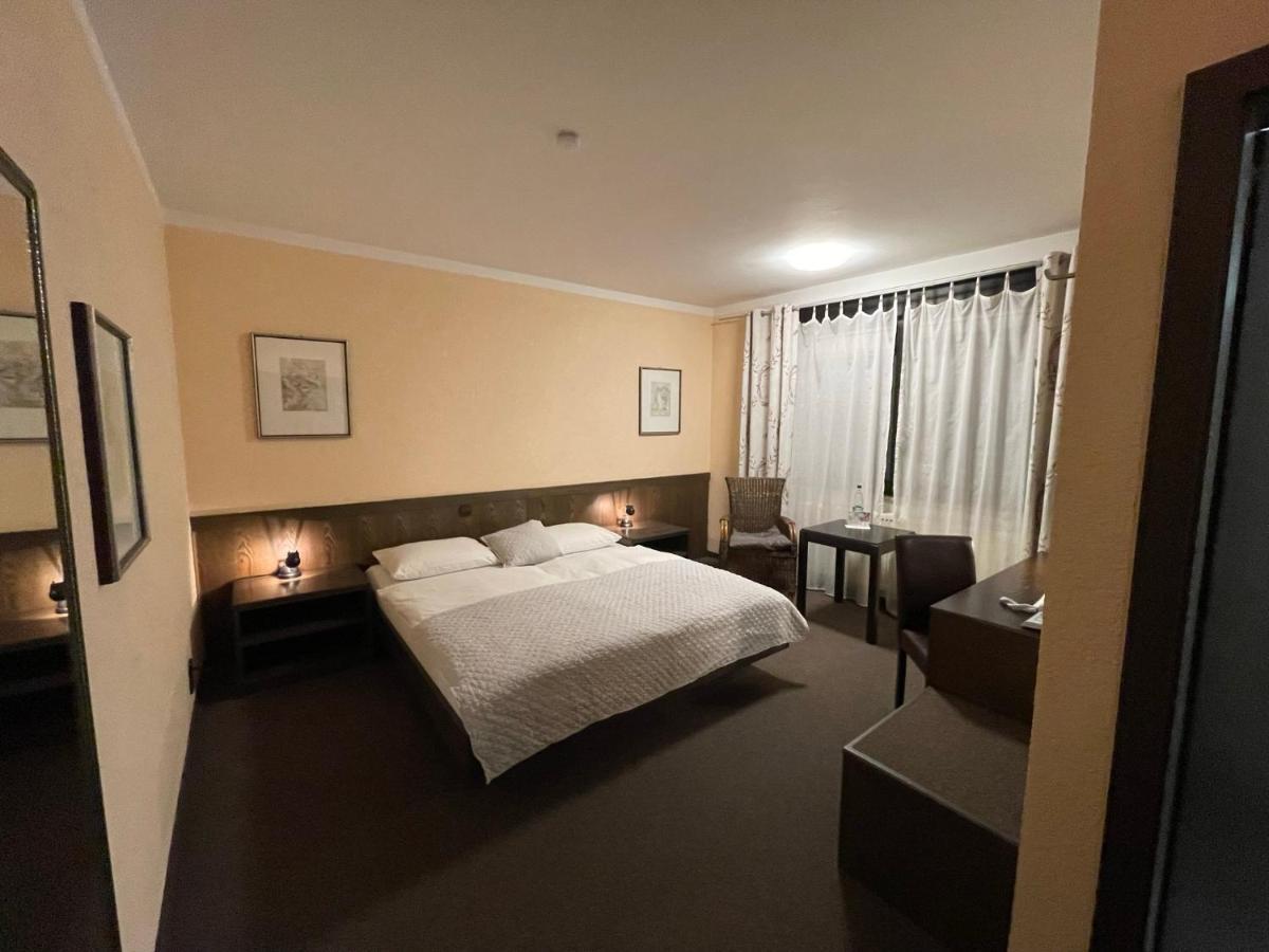 Hotel Brunnenhof Bad Nauheim Exteriör bild