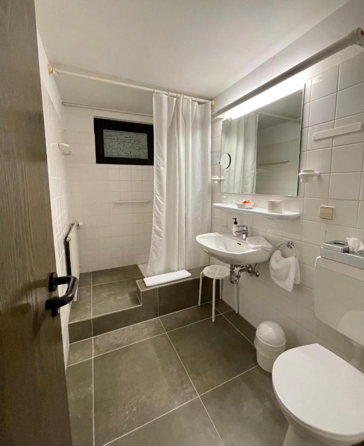 Hotel Brunnenhof Bad Nauheim Exteriör bild