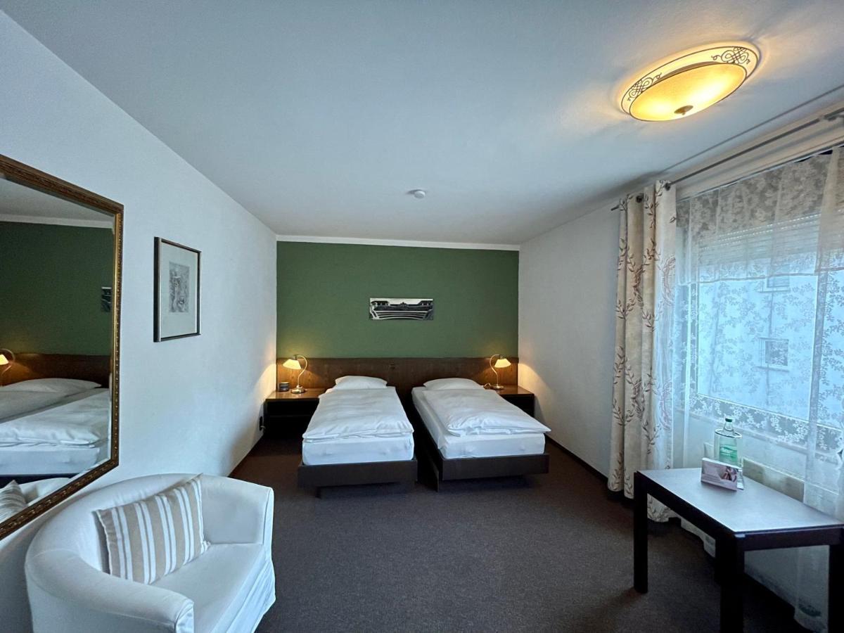 Hotel Brunnenhof Bad Nauheim Exteriör bild